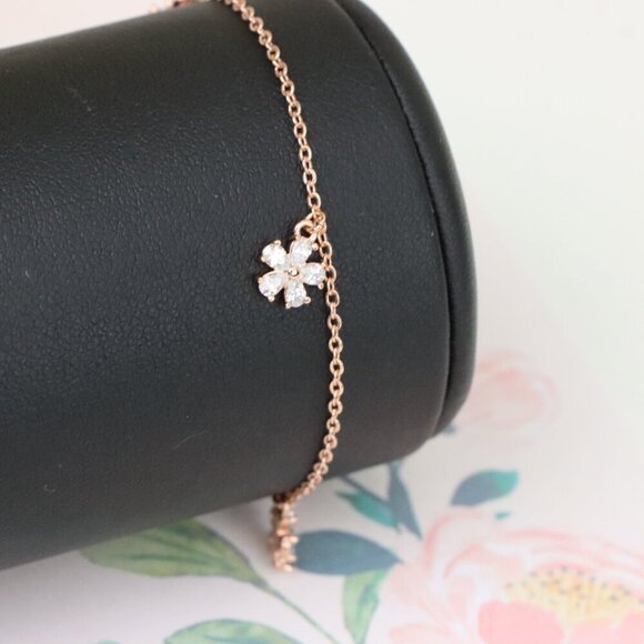 "Delicate Rose Gold Bracelet with Floral CZ Charms, XPBL1130 - Picture 9 of 12